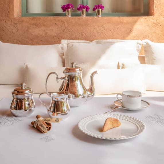 Animations commerciales/2024/RAMADAN 2024/bundle-tea-and-coffee-time-table-set-ramadan-1_jcfbxl