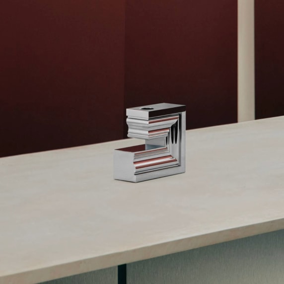 Animations commerciales/2025/PERSPECTIVE/Perspective-2000x2000-large-candle-holder_j8qcml