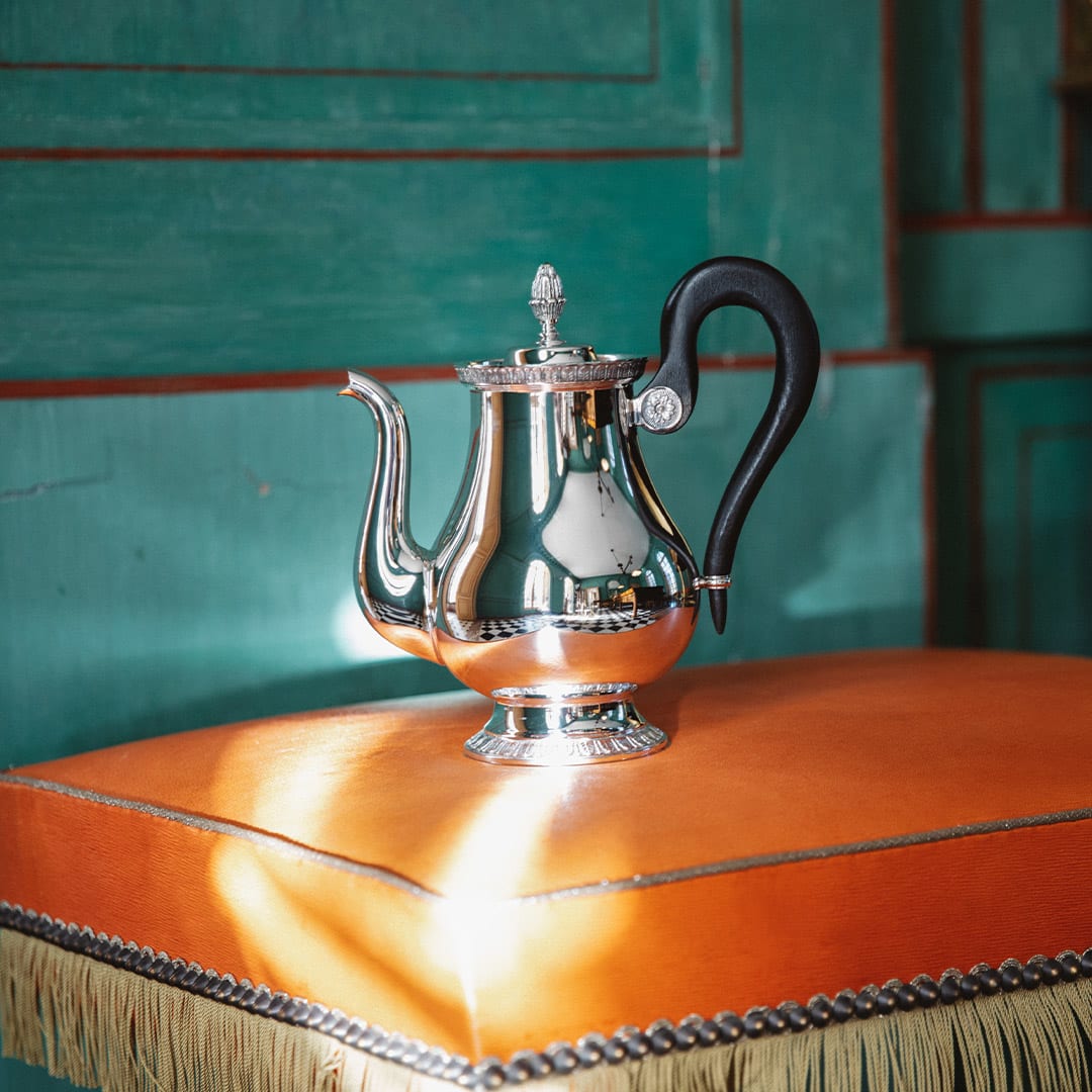 Théière en métal argenté