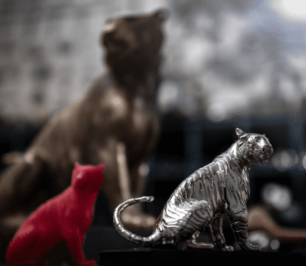 christofle sitting tiger small size sterling silver - haute orfèvrerie 2