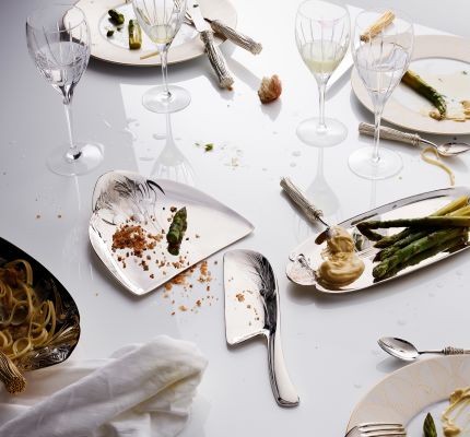 Silver-plated Pine Cone Crumbs Tray & Knife 