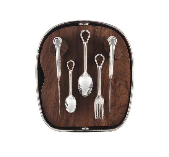 24-Piece Silver-Plated Flatware Set with Shell | Carrousel 24-Piece Silver-Plated Flatware Set with Shell | Carrousel