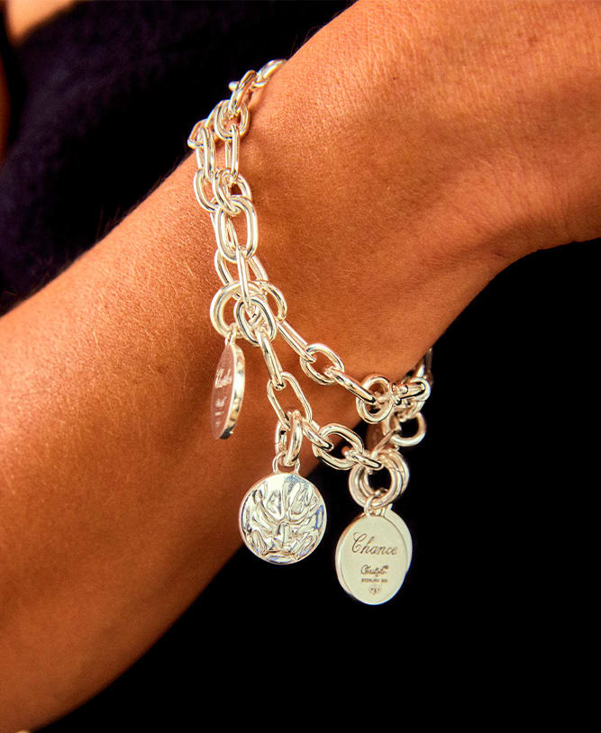 Peau de Lion Medal Chri-Chri