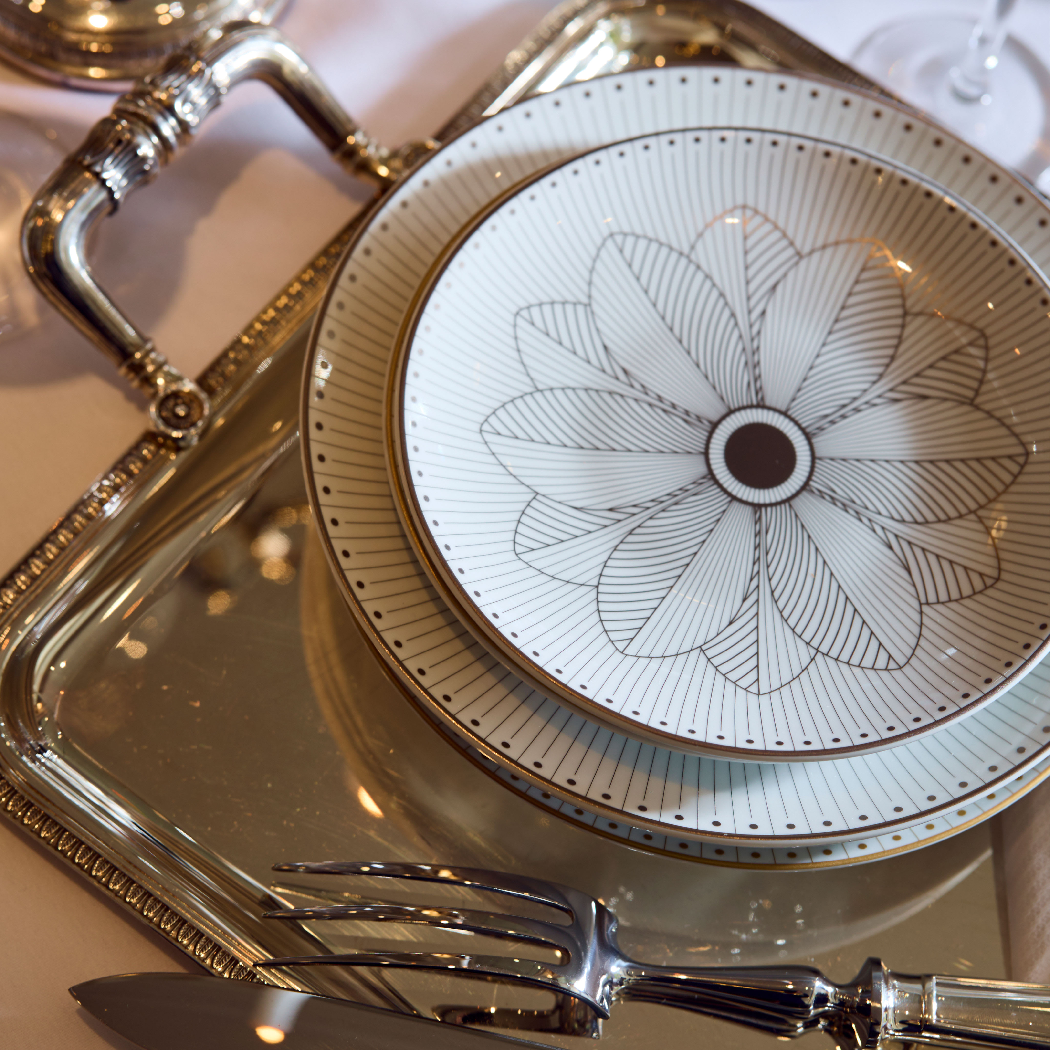 christofle porcelain bread plate platinum finish 3