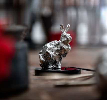 Sitting Rabbit in Sterling Silver - Haute Orfèvrerie