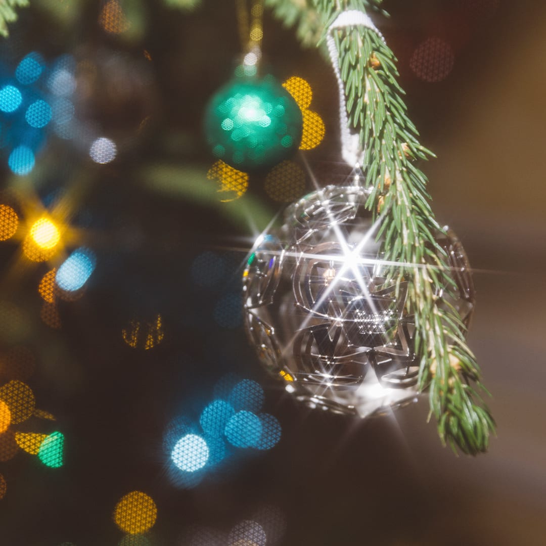 christofle boule de noël millésimée en métal argenté - edition 2022 4